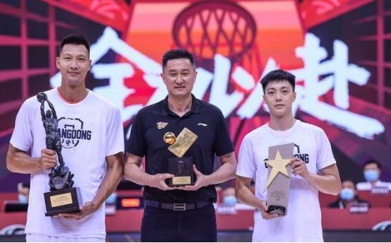 杜峰现在是哪个队的教练_杜峰现在在哪里当教练