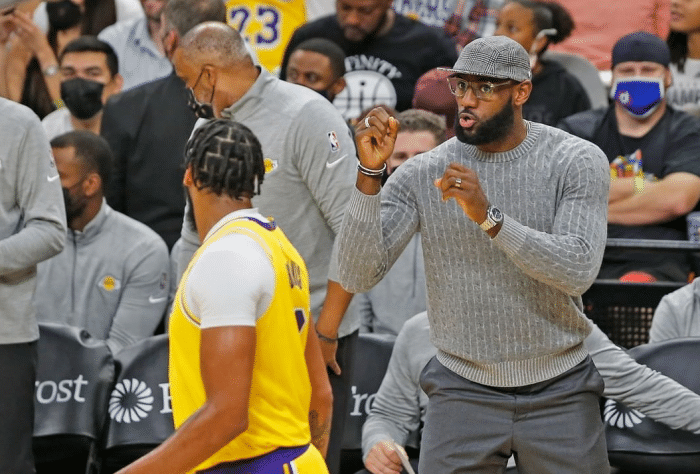10月28日湖人对战雷霆_NBA常规赛湖人vs雷霆比赛分数介绍